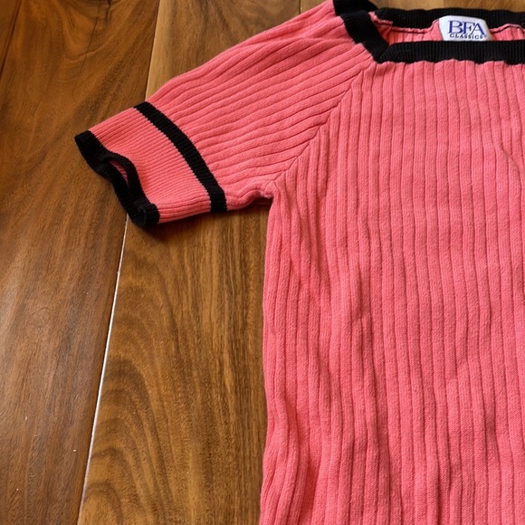 BEA CLASSICS SALMON &  BLACK SWEATER - Picture 3 of 9